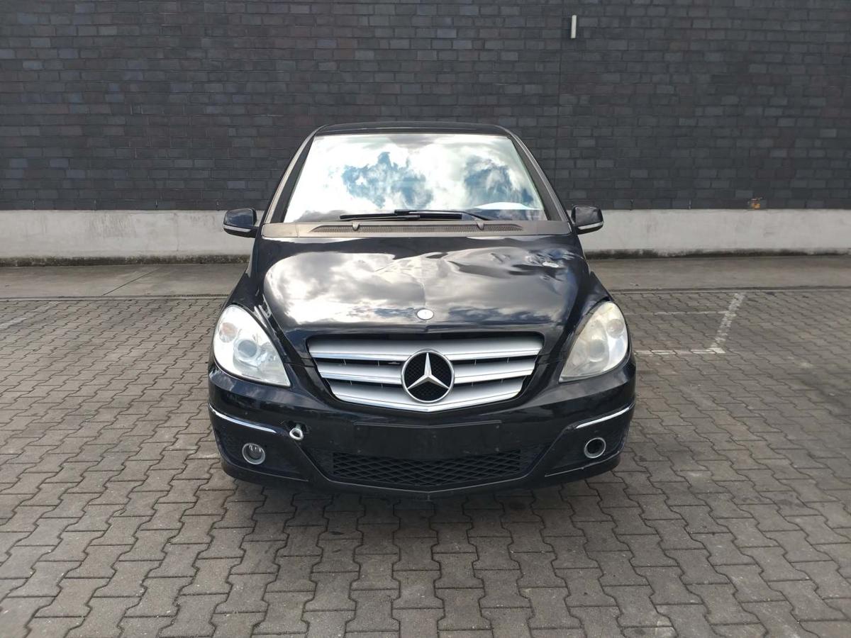 Mercedes B Klasse W245 original Tür vorn links 696 Nachtschwarz Rohbau Bj.2009